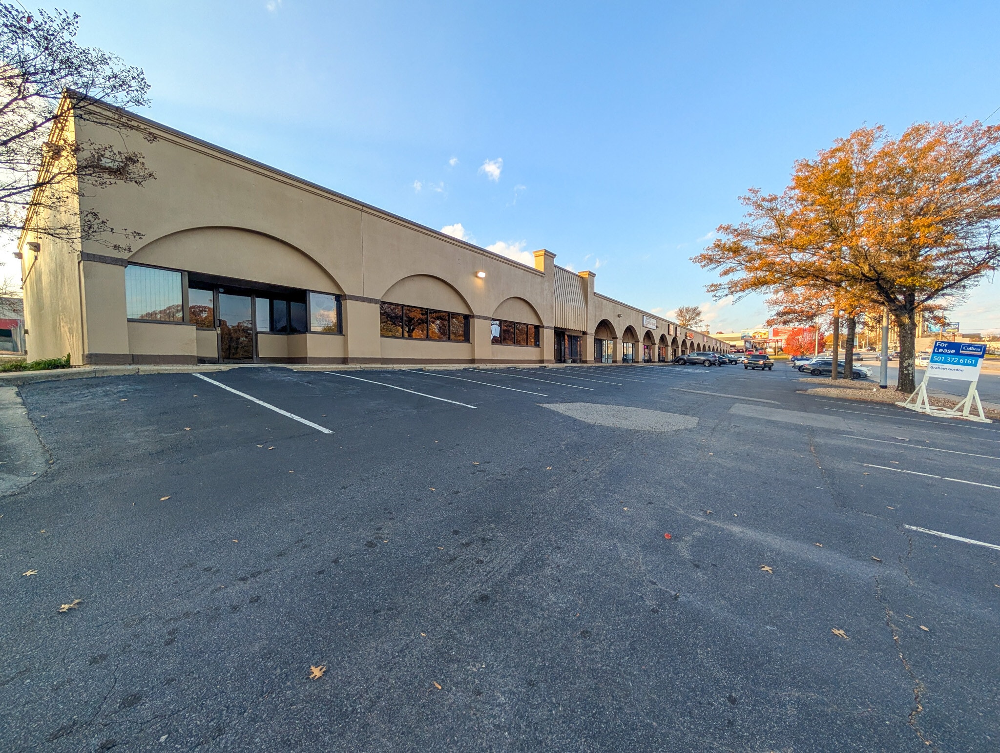 1400 S University Ave, Little Rock, AR for lease Primary Photo- Image 1 of 5