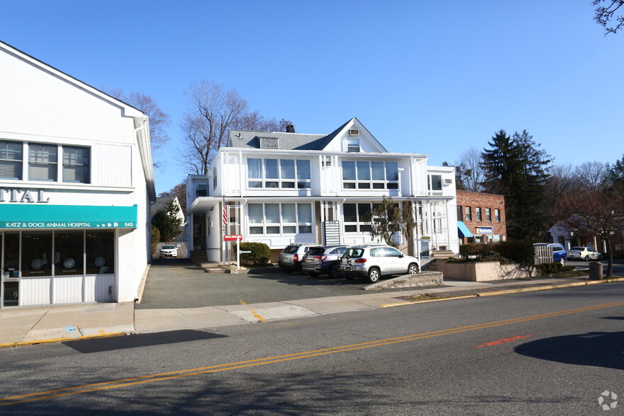 543 Valley Rd, Upper Montclair, NJ for lease - Building Photo - Image 2 of 5