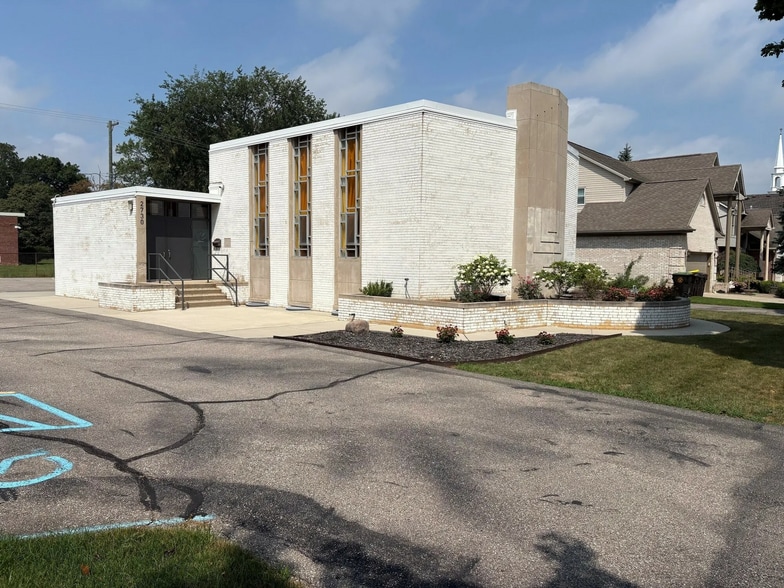 2730 Edsel St, Trenton, MI for sale - Building Photo - Image 1 of 23
