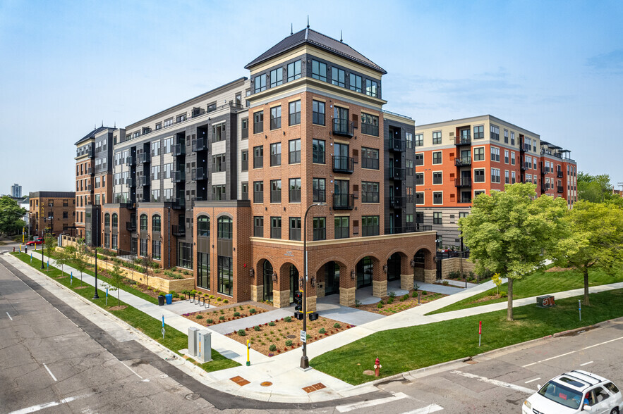 1400 Park Ave, Minneapolis, MN à vendre - Photo du bâtiment - Image 1 de 1