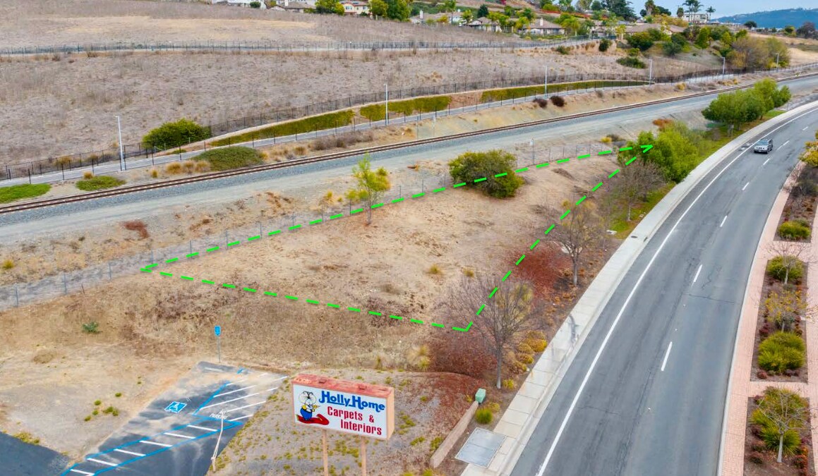 S Santa Fe Ave, San Marcos, CA à vendre Photo du bâtiment- Image 1 de 5