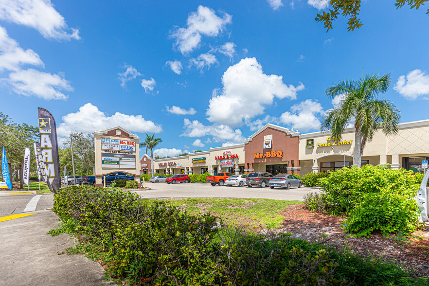 2814 Lee Blvd, Lehigh Acres, FL for sale - Building Photo - Image 1 of 1