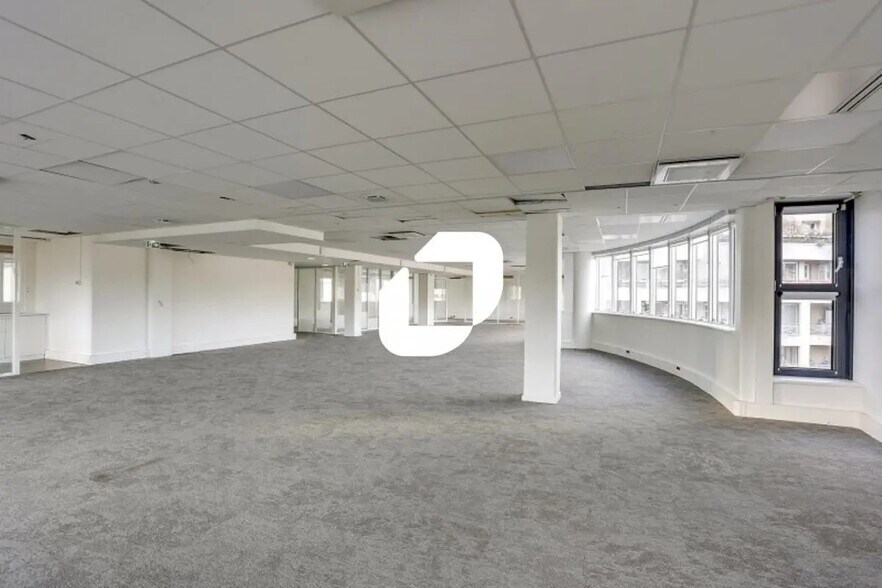 31-39 Rue Du Gouverneur Général Félix Eboue, Issy-les-Moulineaux à vendre - Photo du bâtiment - Image 2 de 14