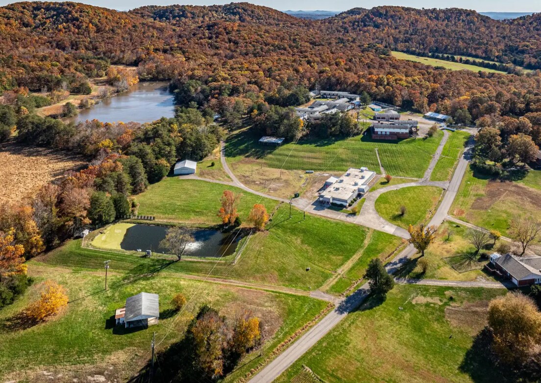 1480 Pine Tavern Rd, Lebanon Junction, KY à vendre Photo principale- Image 1 de 13