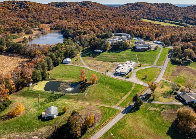 More details for 1480 Pine Tavern Rd, Lebanon Junction, KY - Specialty for Sale