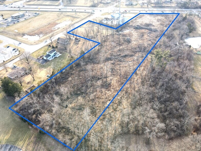 1700 E Woodsmall Dr, Terre Haute, IN for lease - Primary Photo - Image 1 of 13