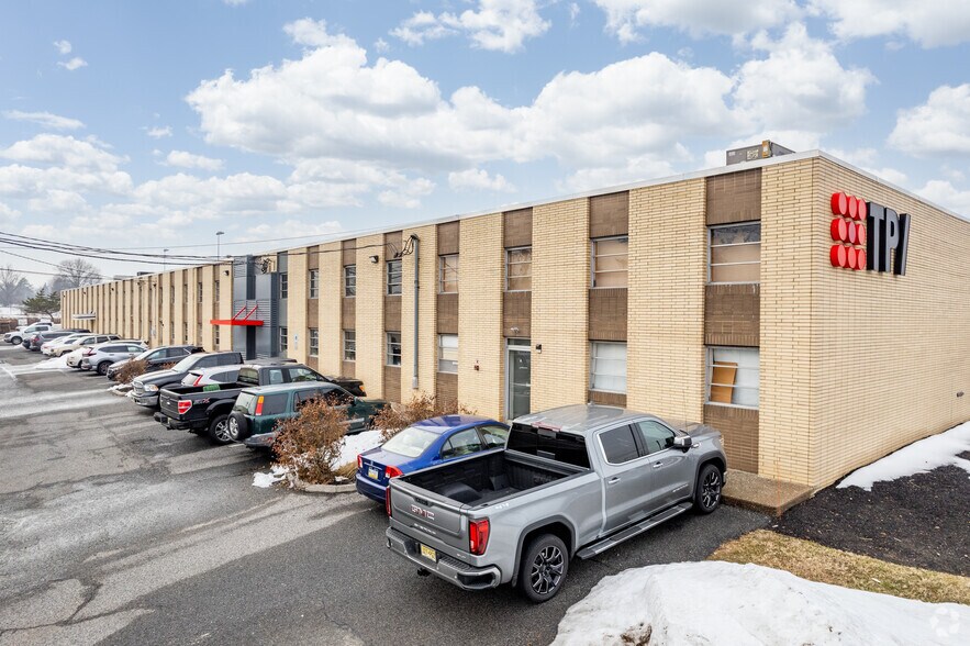 1601 Sherman Ave, Pennsauken, NJ à vendre - Photo principale - Image 1 de 5