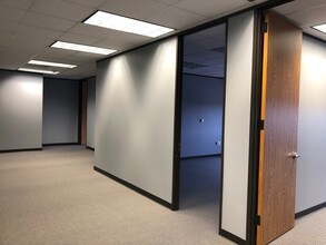 2500 Wilcrest Dr, Houston, TX à louer Photo intérieure- Image 2 de 5