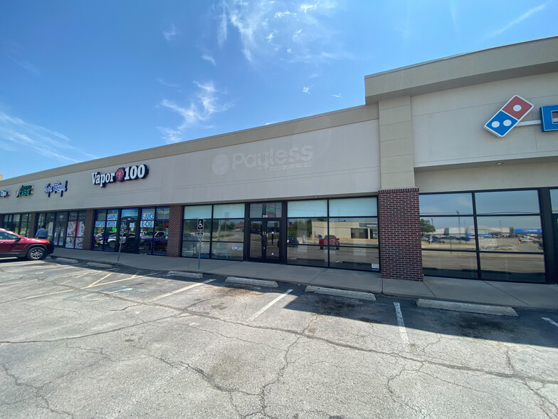 2326 Industrial Rd, Emporia, KS for lease - Building Photo - Image 1 of 14