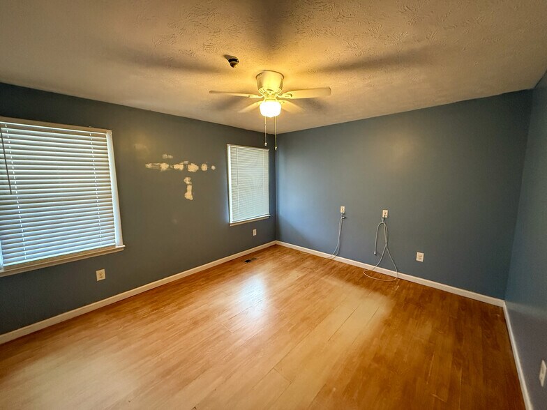 483 Caribou Rd, Asheville, NC à vendre - Photo du bâtiment - Image 2 de 26