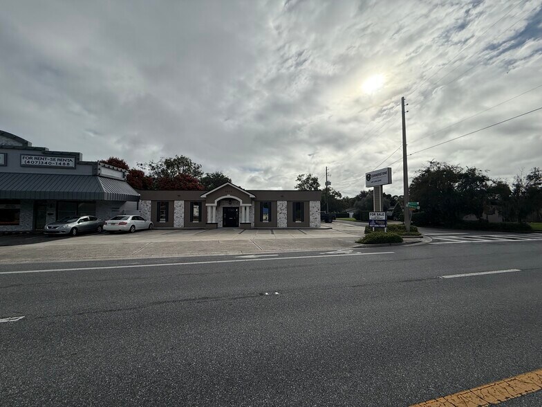 4205 Edgewater Dr, Orlando, FL à vendre - Photo du bâtiment - Image 2 de 8