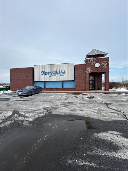 75 Smithfield Blvd, Plattsburgh, NY for lease - Building Photo - Image 2 of 12