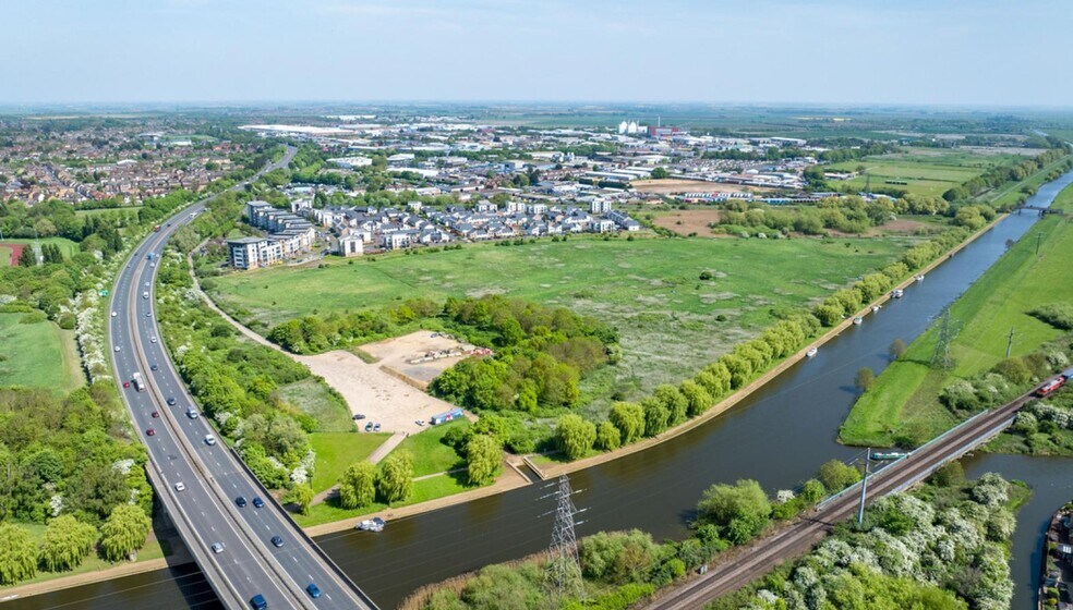 Bourges Rd, Peterborough à vendre - Photo du bâtiment - Image 2 de 5