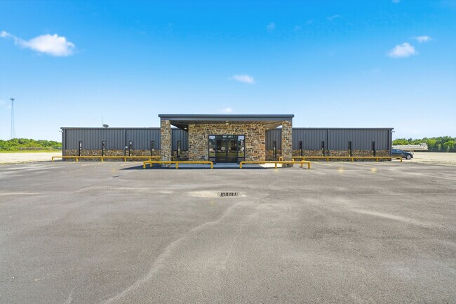 Plus de détails pour 4122 Hwy 90 Alt, Altair, TX - Local d'activités à louer