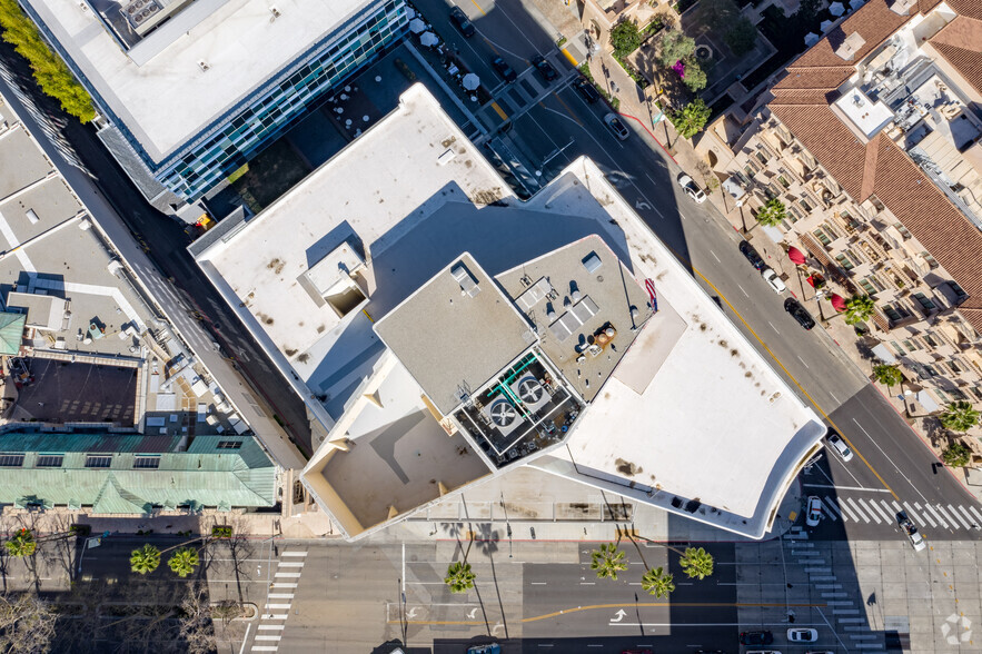 9465 Wilshire Blvd, Beverly Hills, CA for lease - Aerial - Image 2 of 2