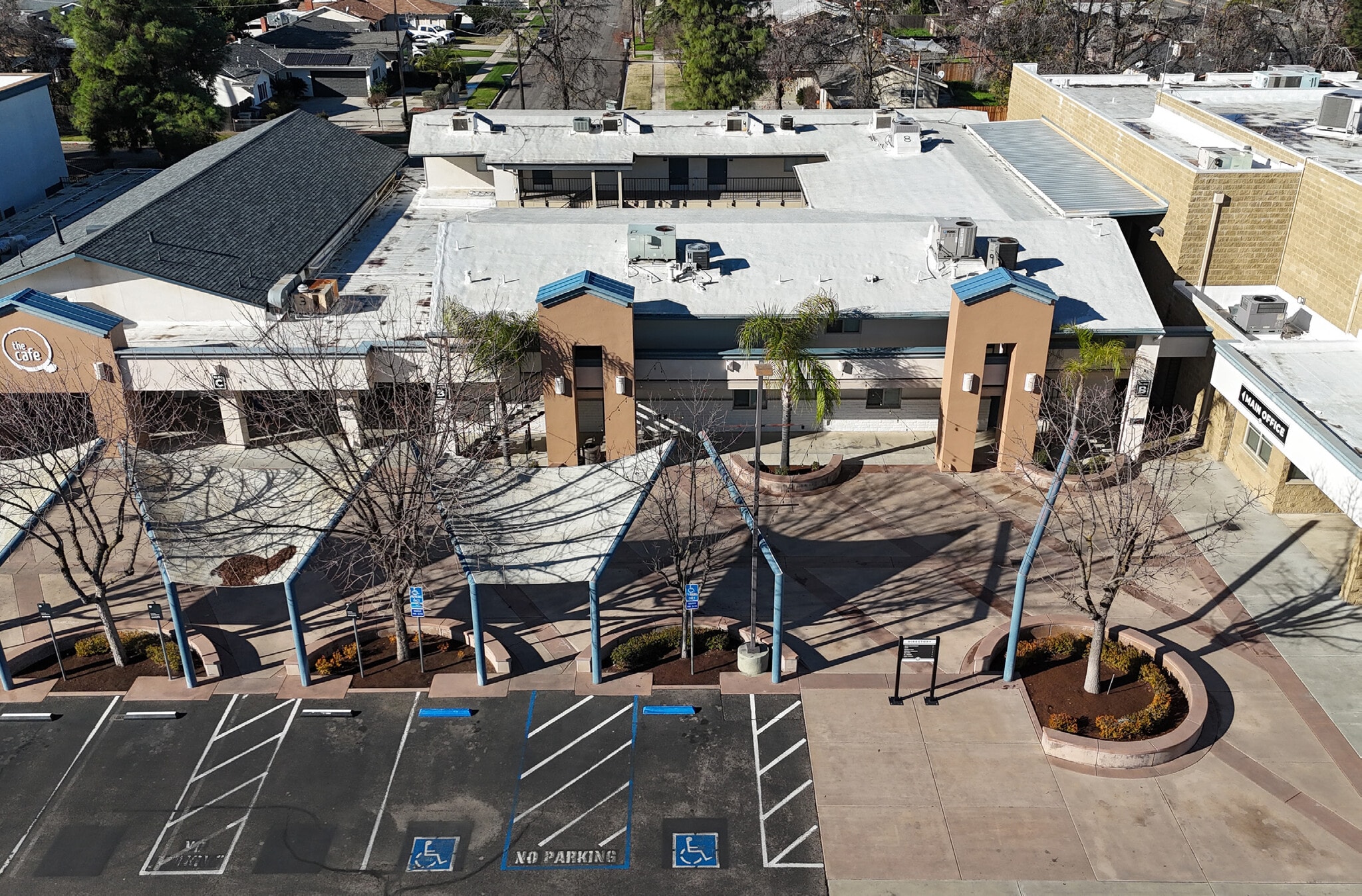 3438 E Ashlan Ave, Fresno, CA à louer Photo principale- Image 1 de 2