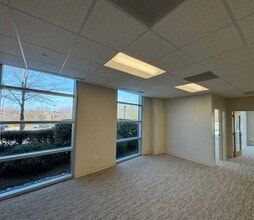 301 W Barbee Chapel Rd, Chapel Hill, NC for lease Interior Photo- Image 1 of 4
