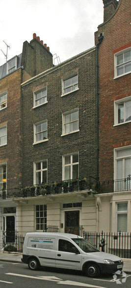 48 Queen Anne St, London à vendre - Photo principale - Image 1 de 1