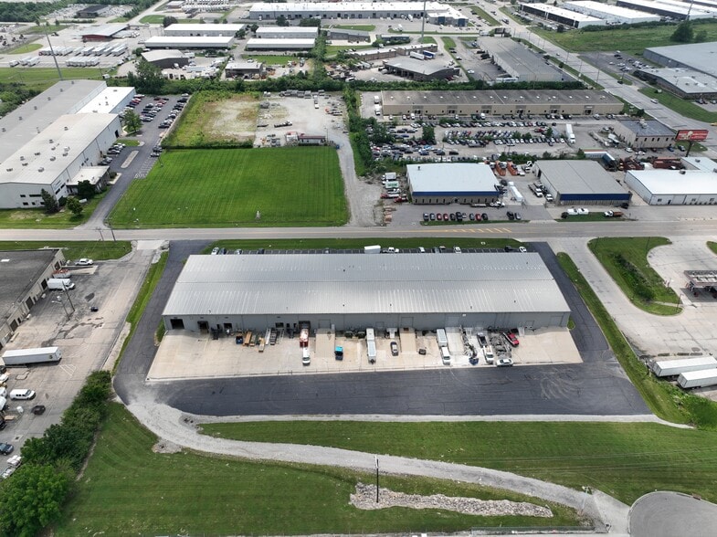 4858 Provident Dr, West Chester, OH for lease - Building Photo - Image 3 of 7