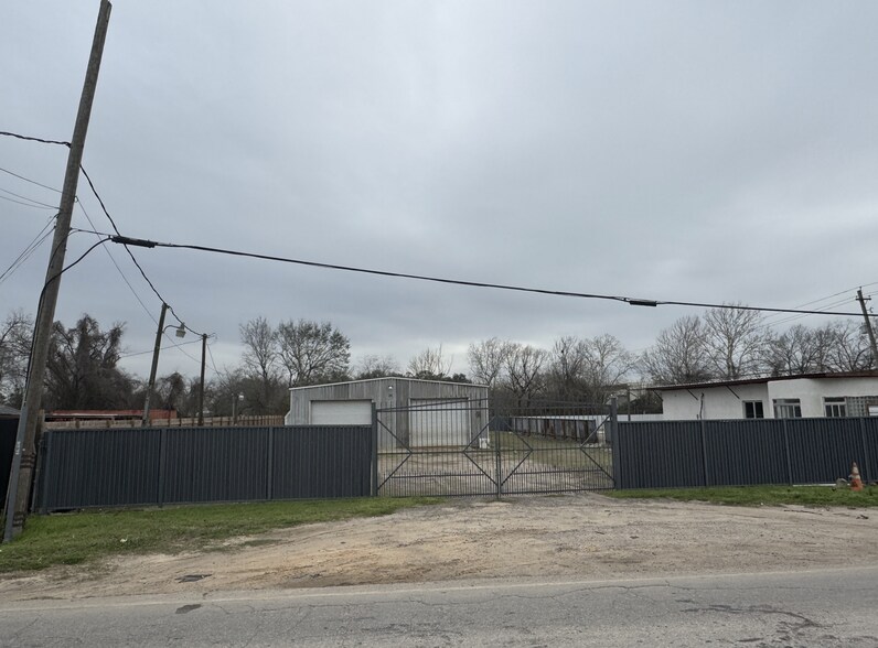 7306 Almeda Genoa Rd, Houston, TX à vendre - Photo du bâtiment - Image 1 de 7