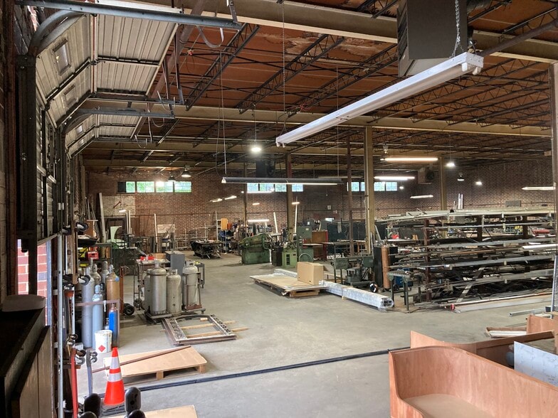 979 Donnelly Ave SW, Atlanta, GA à vendre - Photo intérieure - Image 2 de 15