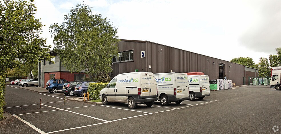 3-5 Paddock Rd, Skelmersdale à louer - Photo principale - Image 1 de 15