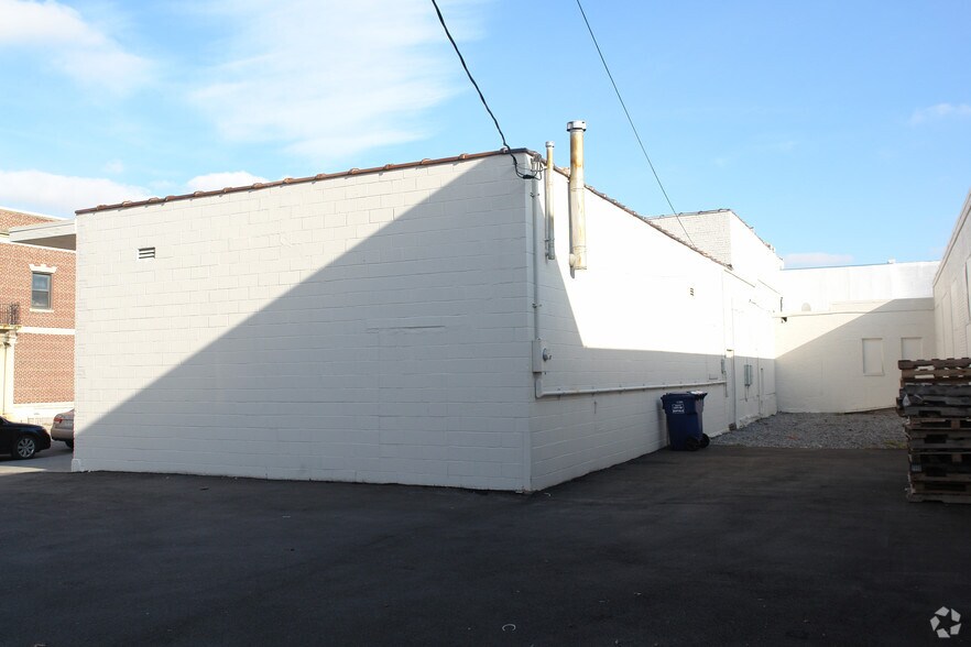 2556 Delaware Ave, Buffalo, NY à vendre - Photo du bâtiment - Image 3 de 5