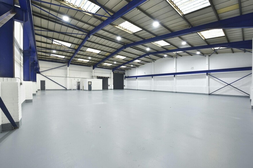 Ennis Clos, Manchester for lease - Building Photo - Image 3 of 7