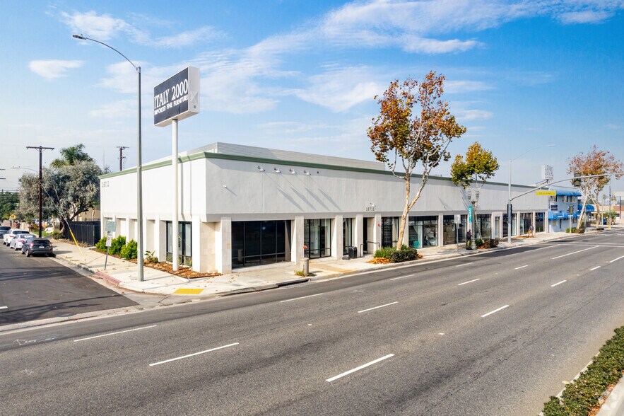 16711-16725 Hawthorne Blvd, Lawndale, CA à louer - Photo du bâtiment - Image 2 de 21
