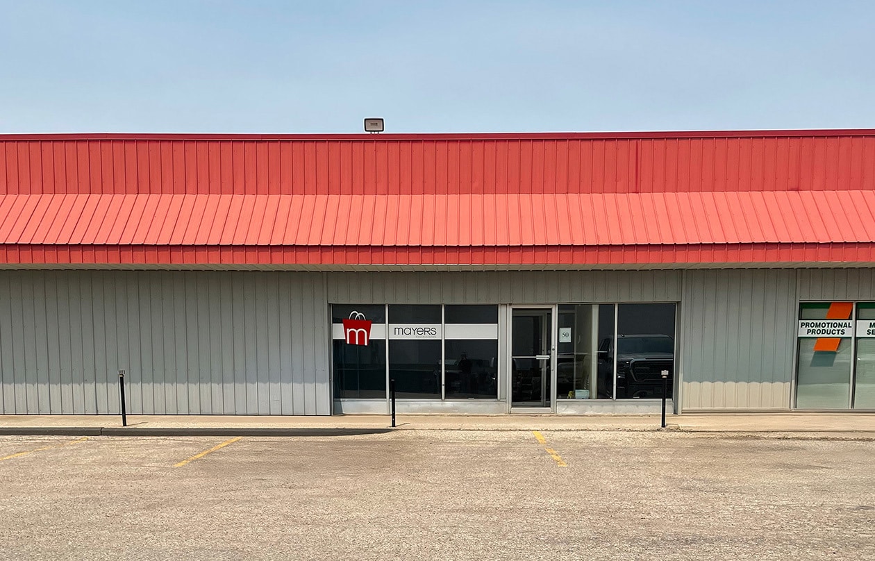 54 Mandalay Dr, Winnipeg, MB for sale Primary Photo- Image 1 of 1