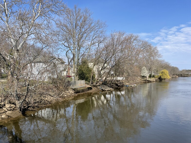 401-409 Rancocas Ave, Delanco, NJ for sale - Primary Photo - Image 1 of 5