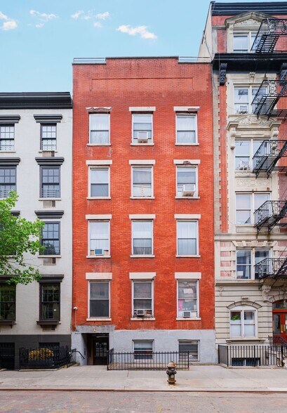 336 W 19th St, New York, NY à vendre - Photo du bâtiment - Image 2 de 23