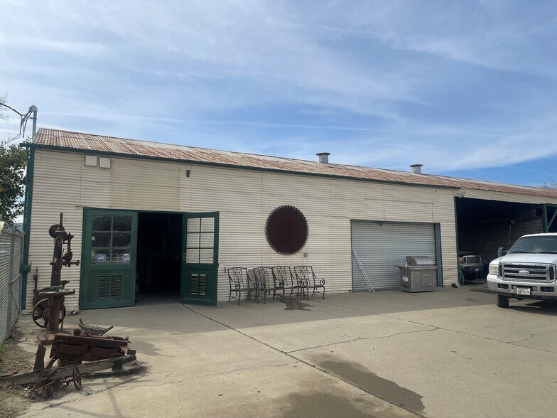 840 W Elm Ave, Coalinga, CA à vendre - Photo du bâtiment - Image 2 de 13