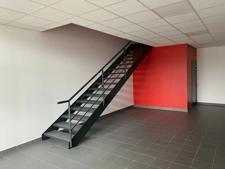 Industriel dans Carquefou à louer - Photo du bâtiment - Image 2 de 7