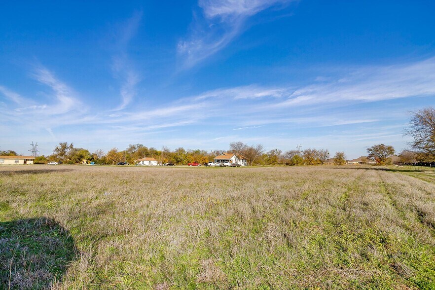 1101 E Main St, Crowley, TX à vendre - Photo du bâtiment - Image 3 de 37