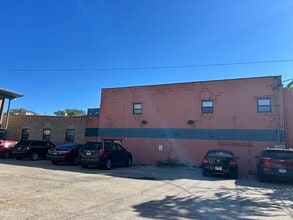 4534 S Western Ave, Chicago, IL for lease Interior Photo- Image 2 of 6