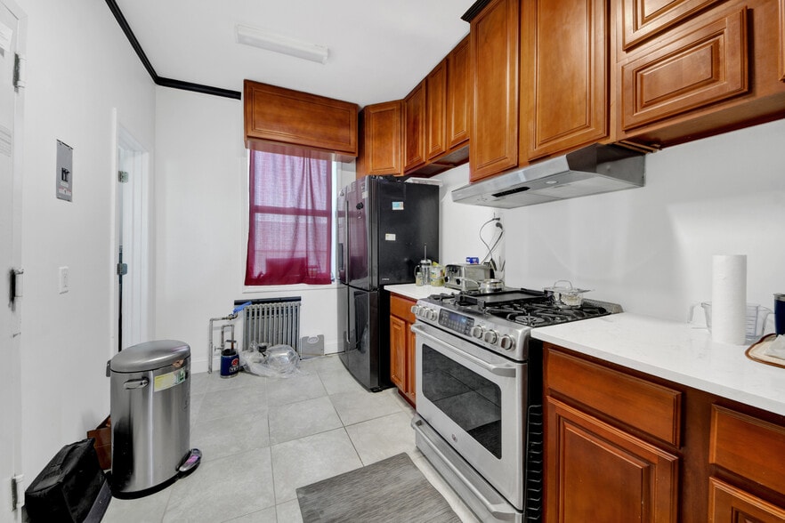 1748 Cross Bronx Expy, Bronx, NY à vendre - Photo du bâtiment - Image 2 de 24