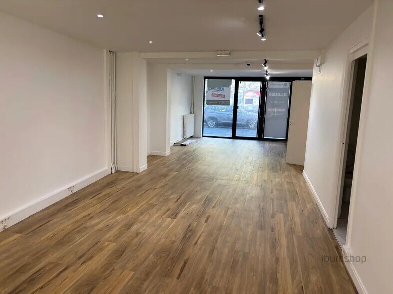 Commerce de détail dans Boulogne-Billancourt à louer - Photo du bâtiment - Image 3 de 9