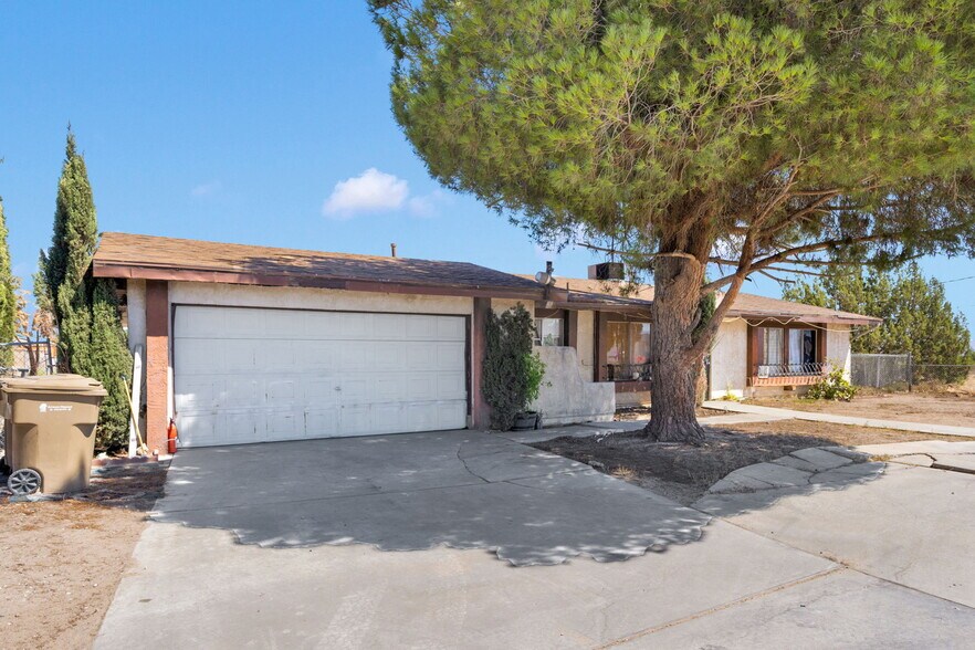 14720 Main St, Hesperia, CA à vendre - Photo du bâtiment - Image 3 de 35