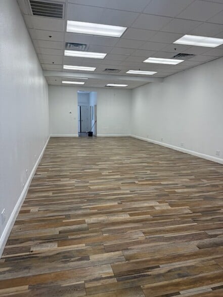 3167 Fowler Ave, Clovis, CA for lease - Interior Photo - Image 3 of 11