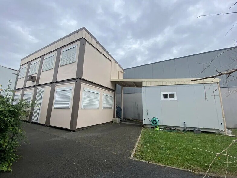 Bureau dans Pantin à louer - Photo du bâtiment - Image 2 de 5