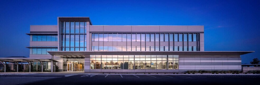 413 Veterans Airpark Lane, Midland, TX for sale - Building Photo - Image 2 of 8