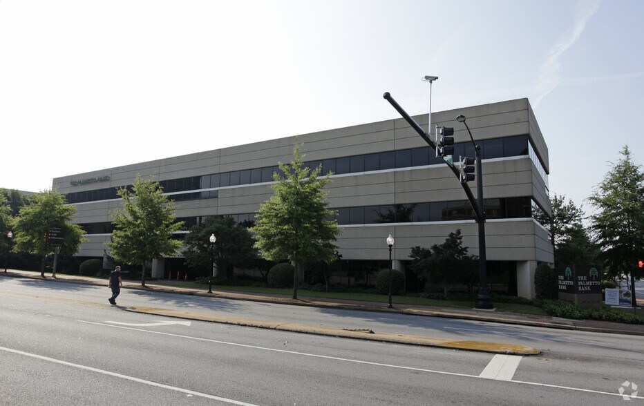101 W Saint John St, Spartanburg, SC à louer - Photo du bâtiment - Image 2 de 16