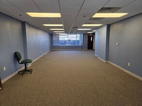 258 Corporate Dr, Madison, WI for lease Interior Photo- Image 1 of 4