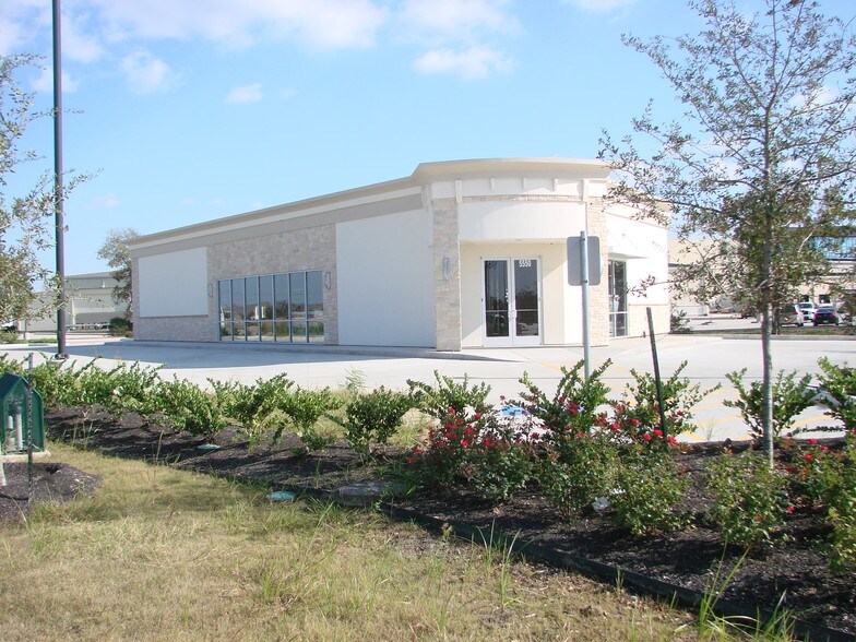 5550 Long Prairie Trce, Richmond, TX à louer - Photo du bâtiment - Image 1 de 3