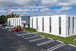 Plus de détails pour 2901 Gateway Dr, Pompano Beach, FL - Industriel à louer