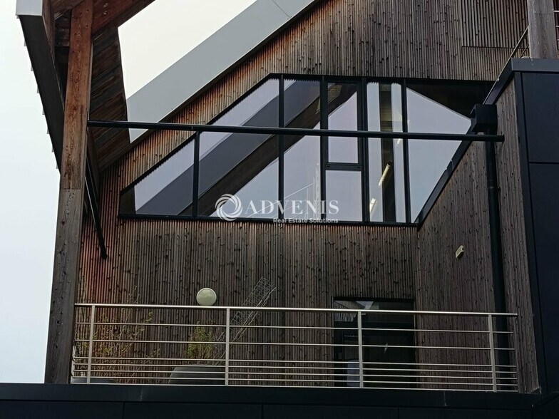 Bureau dans VILLENEUVE-D'ASCQ à louer - Photo du bâtiment - Image 2 de 10
