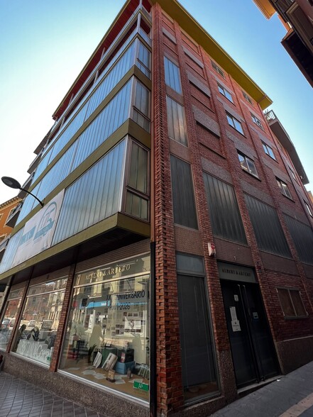 Calle Oncinellas, 3, Barbastro, Huesca for sale - Building Photo - Image 2 of 25