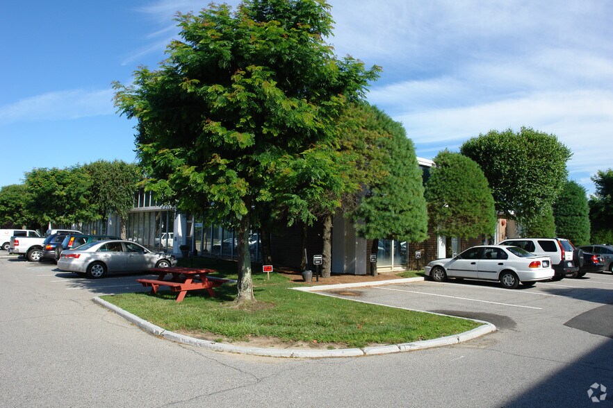 6 Westchester Plz, Elmsford, NY à louer - Photo du bâtiment - Image 3 de 6