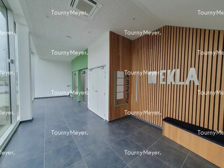 Bureau dans Saint-Herblain à louer - Hall d’entrée - Image 2 de 5